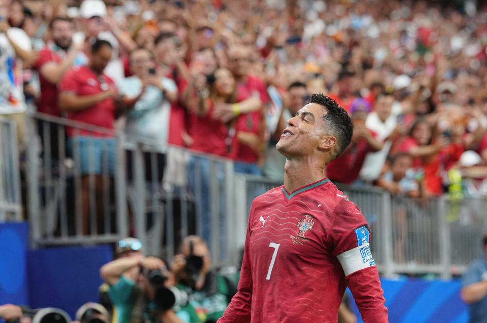 Ronaldo ge 2 record aaeku Portugal ah 5 thareege molheh 