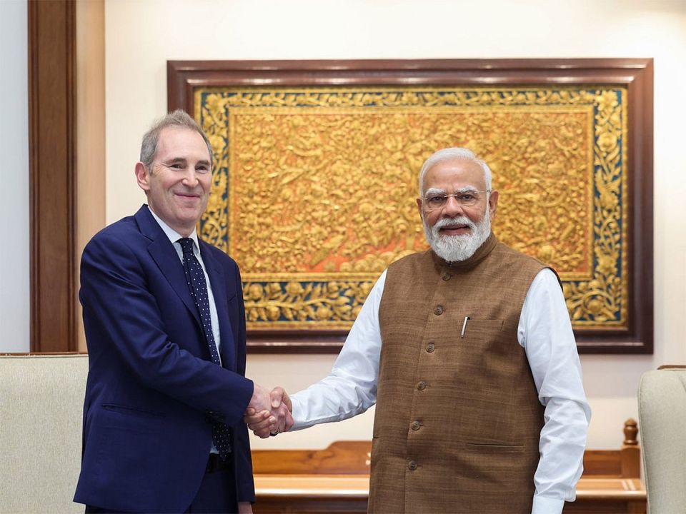 Amazon in India gai 48 billion dollar invest kuranee