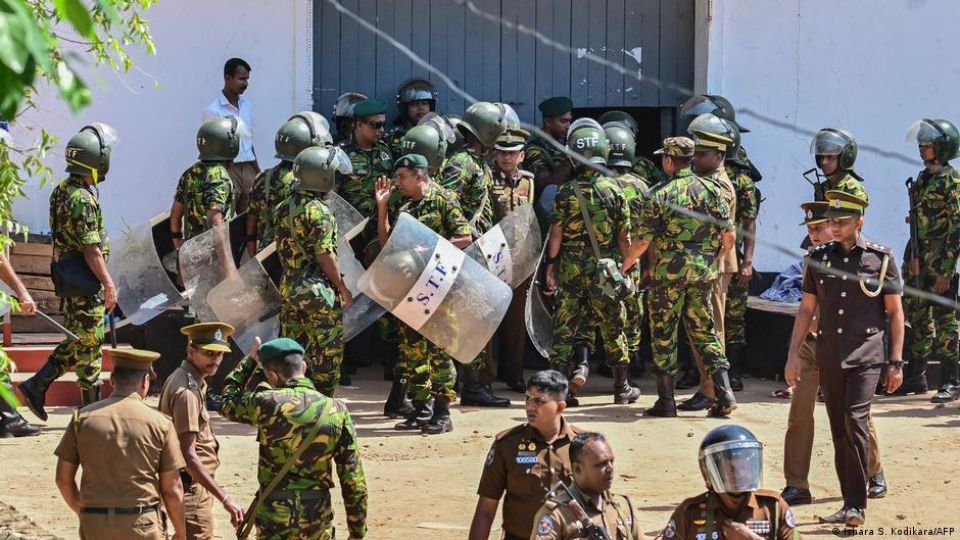 Lanka jalehggai bodu hamanujehumeh, 25 meehaku maru, 100 ahvvure gina meehun zakham!