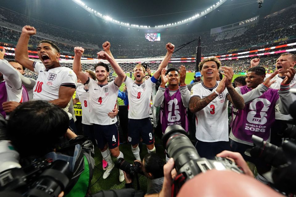 Azteca gai Mexico balikurumakee fisaari kameh, England list ge kuriyah!