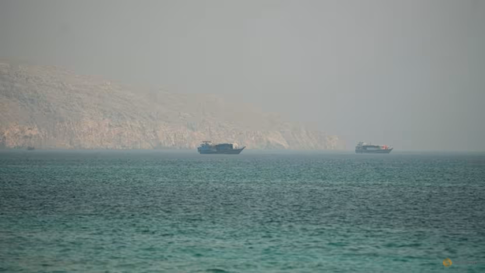 Iran strikes Gulf neighbours after new US attacks