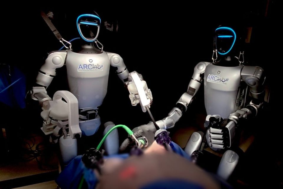 America ge scienceverin China ge humanoid robot eh beynunkohgen kaamiyaabu operationeh koffi
