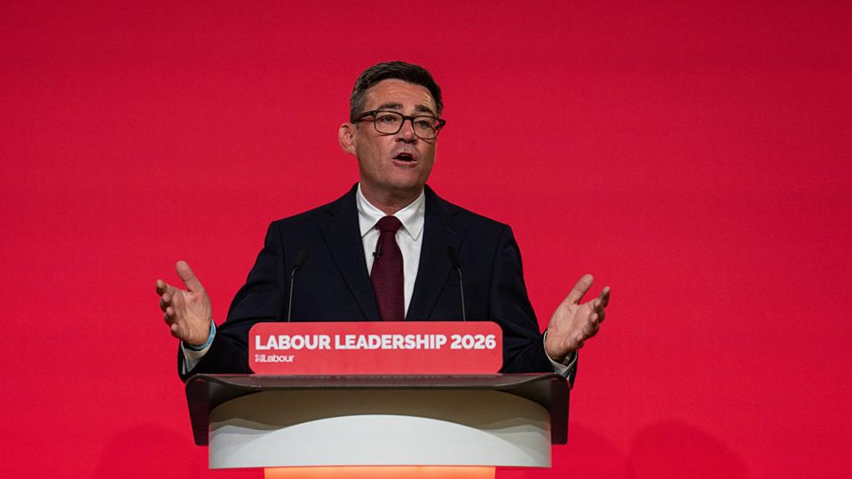 Ingireysivilaathuge aa boduvazeeru Andy Burnham ge furathama siyaasee thagureeru dhevvaifi