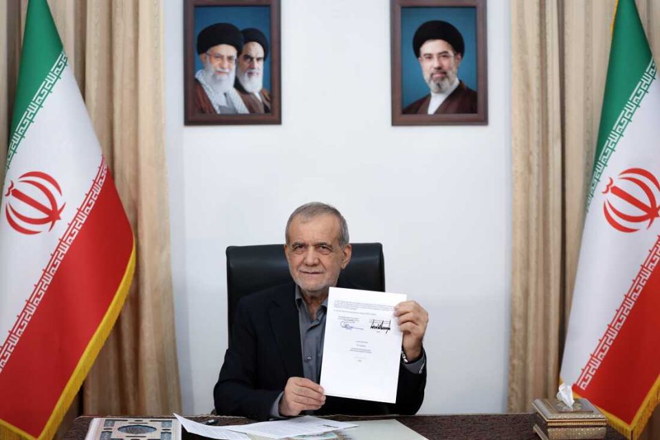 America aa eku mashvaraakurumuge ehvves visnumeh neiy: Iran