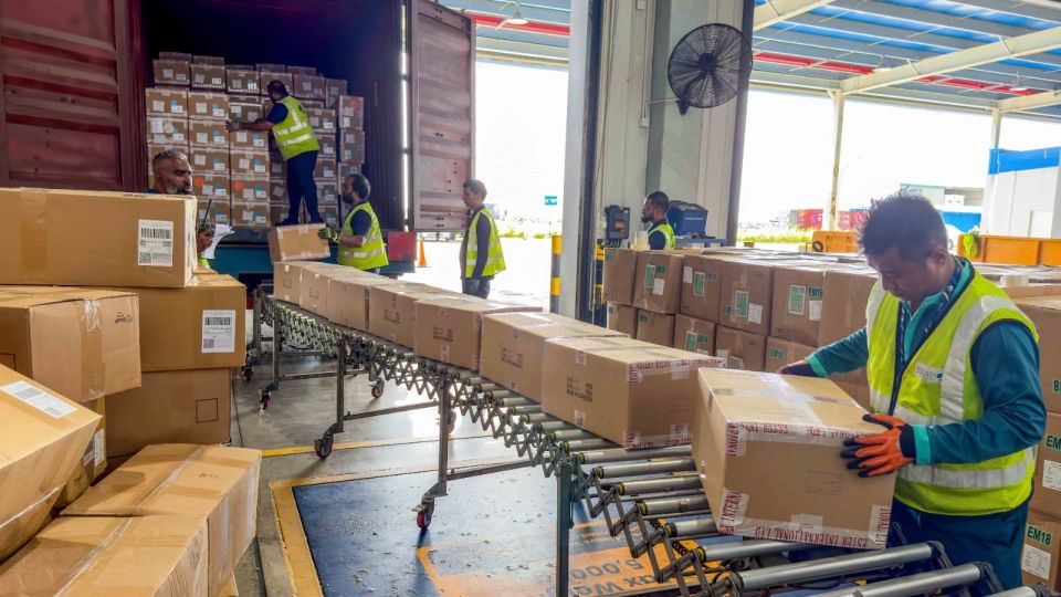 Transhipment mudhaa ufulumugai VIA in aa record eh hadhaifi