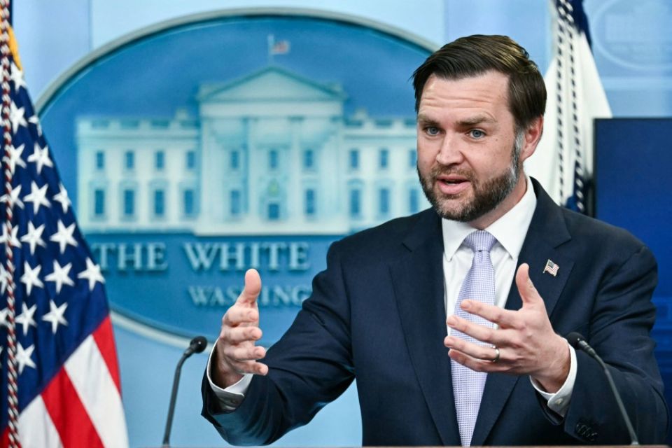 Iran mashvaraathakuge sababun America ah faidhaa vaane: America ge Naibu Raees 