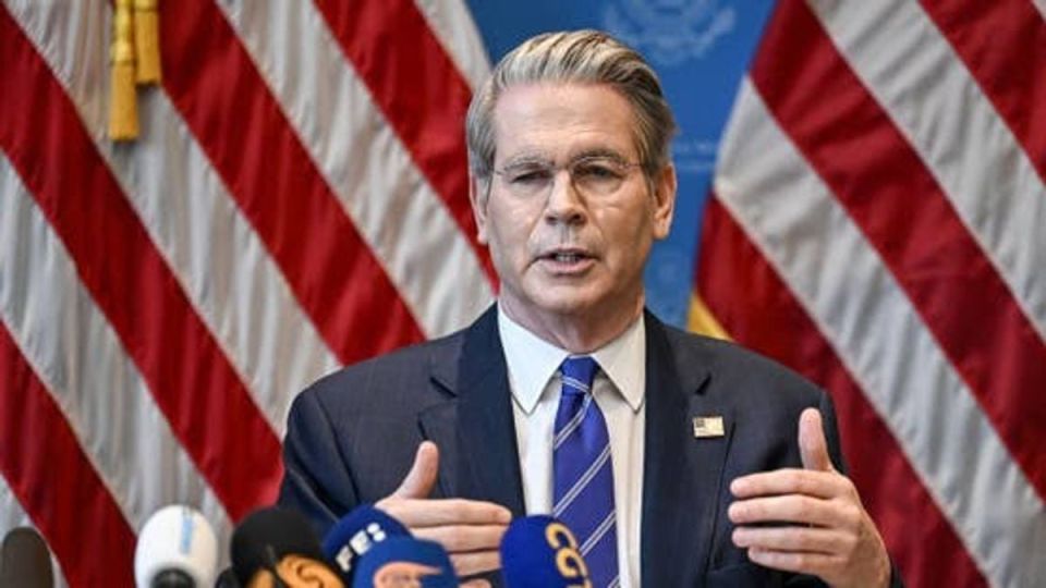 Iran aa gulhunhuri maalee viuga eh roolhaalan America in fiyavalhu alhaifi
