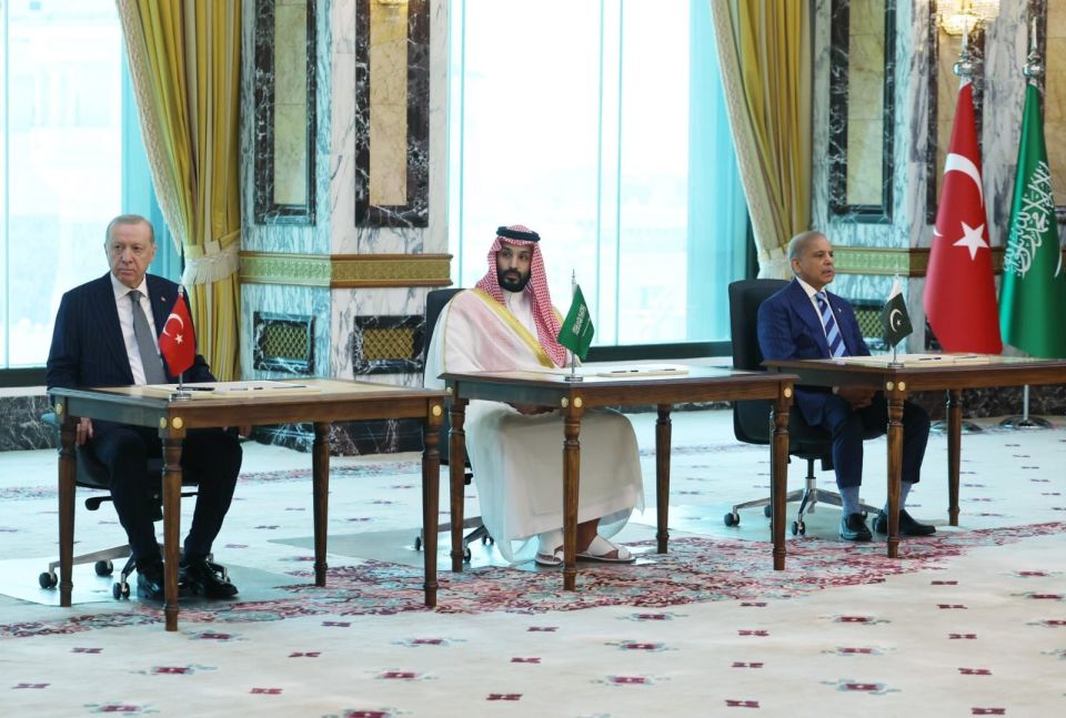Makkah muaahadhaage sababun islaamee ummathah baaruverikan