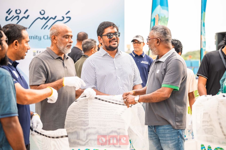 Fahi flat thah kairee ehkoffai huri kunithah nagan fashaifi 