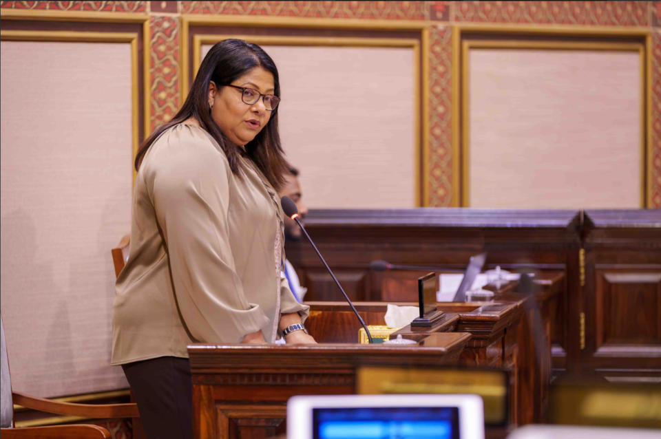Kuriah nugendhevigen kuree sarukaaruge 16 mashroo eh huttaali: Minister 