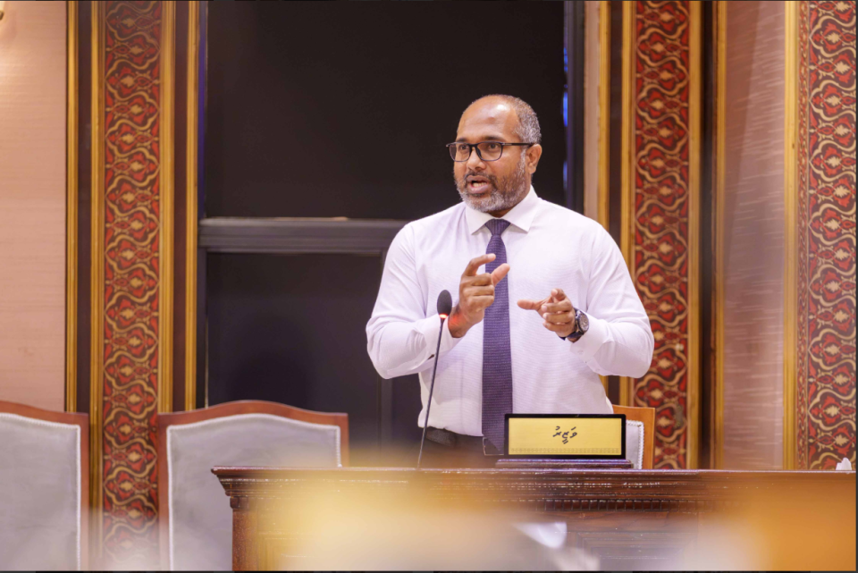 Baaru bodu gadeegai majeedhee magugai muzaaharaa kuran huhdhaeh nudheynan: Minister 