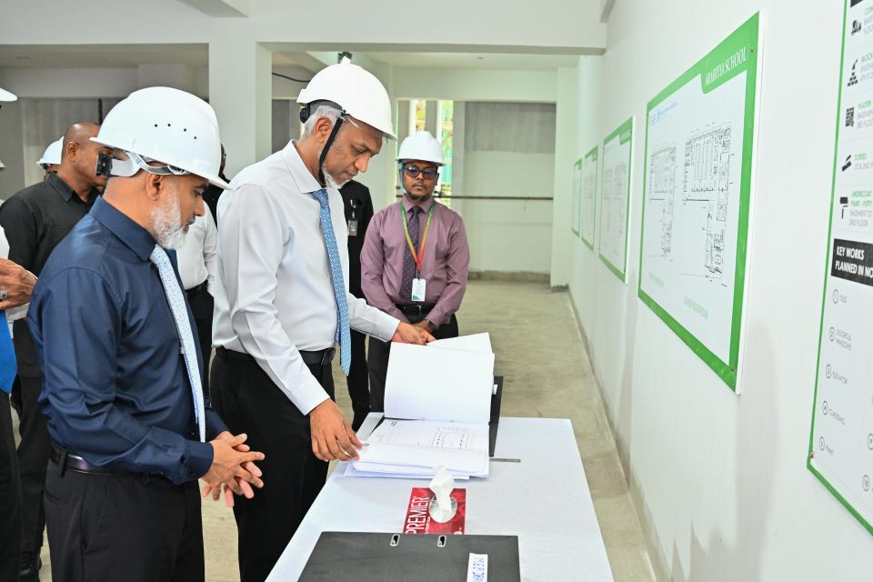 Arabiyya school ge masahkaiythah kuriahdhaa goiy Raees bahlavaalahvaifi 