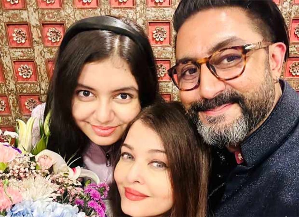 Aaradhya Bachchan ge massala: Aailee namuge agaamedhu court inn suvaalu ufahddhaifi 
