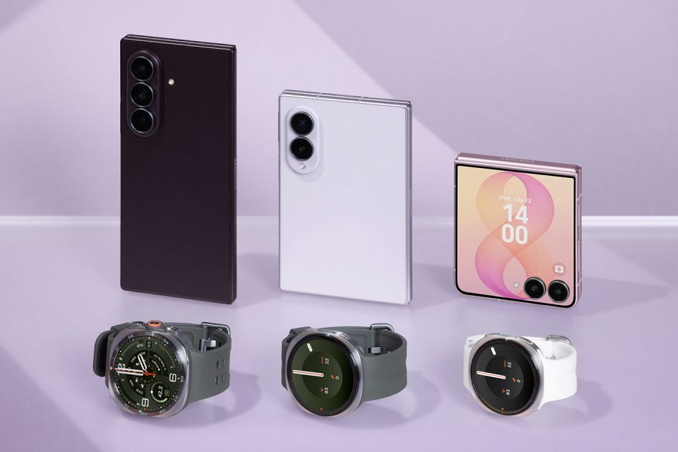 Samsung Galaxy Z Fold 8 aai aa smartwatch thah nerefi