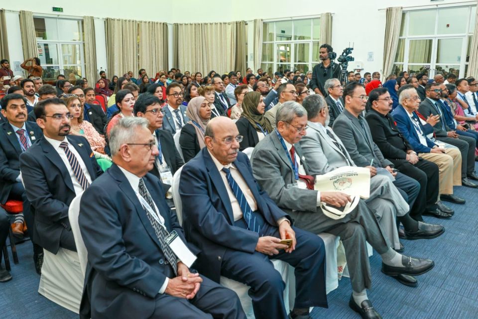 Heynahthaa doctarunge 15 vana sarahadhee bahdhaluvun Raajjeiy gai baavvaifi