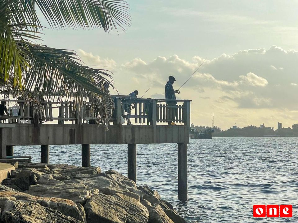 West Park fishing platform tharaggee kuran aanmunge hiyaalah hulhuvaalaifi 