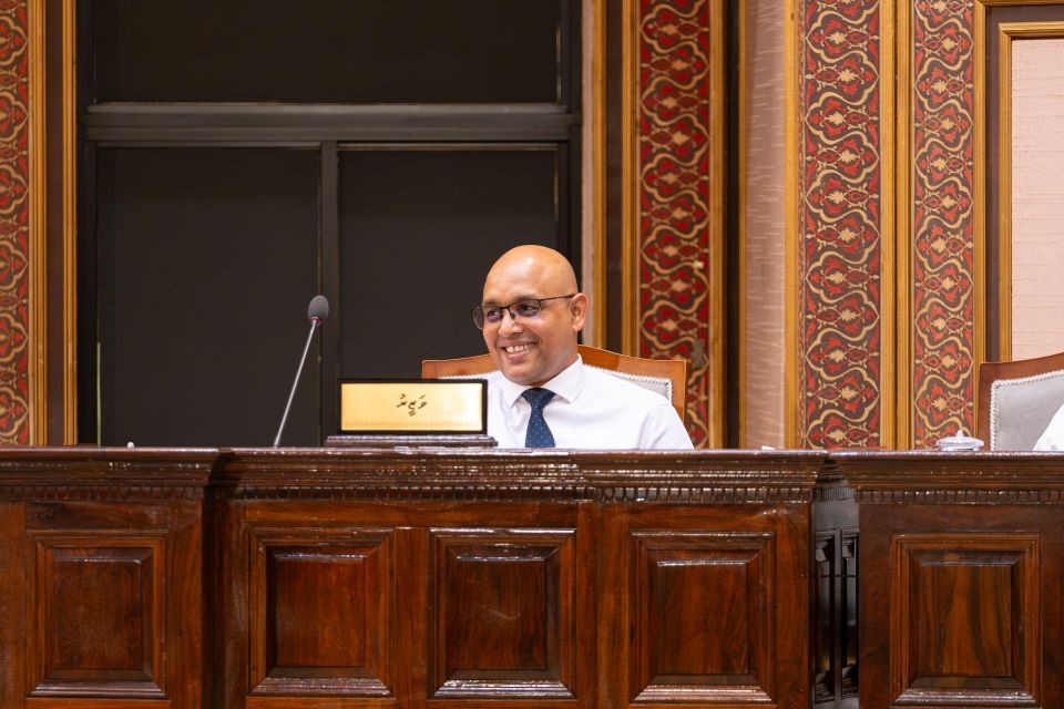 Right-size kurun: Minister vidhaalhuvee mahssala aai hallu!