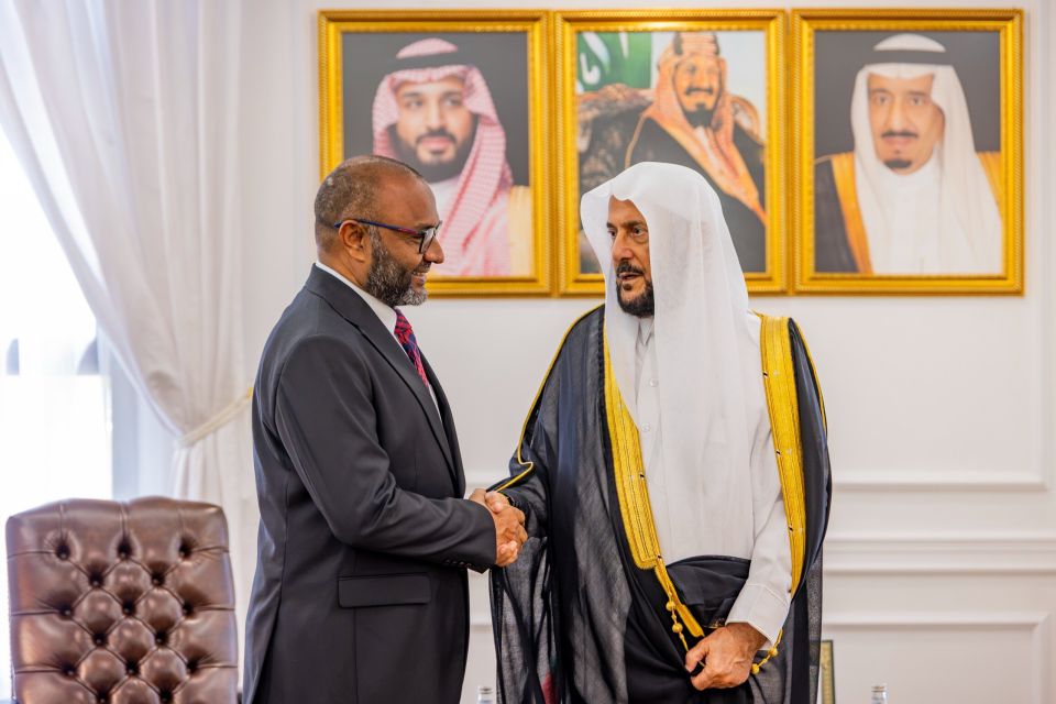 Raajjeygai bainalaguvaamee quran mubaaraathei beyvumah Saudi sarukaaraaeku mashvaraa kohfi