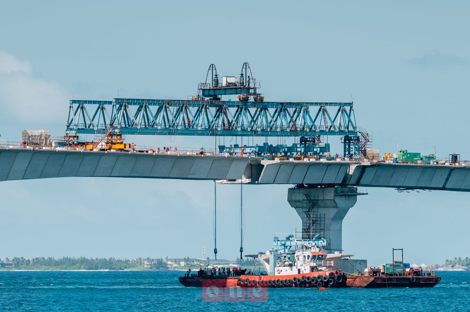 Male' aai Villimale' gulhuvaidhey Thilamale' bridge ge fahu segment gulhaalaifi