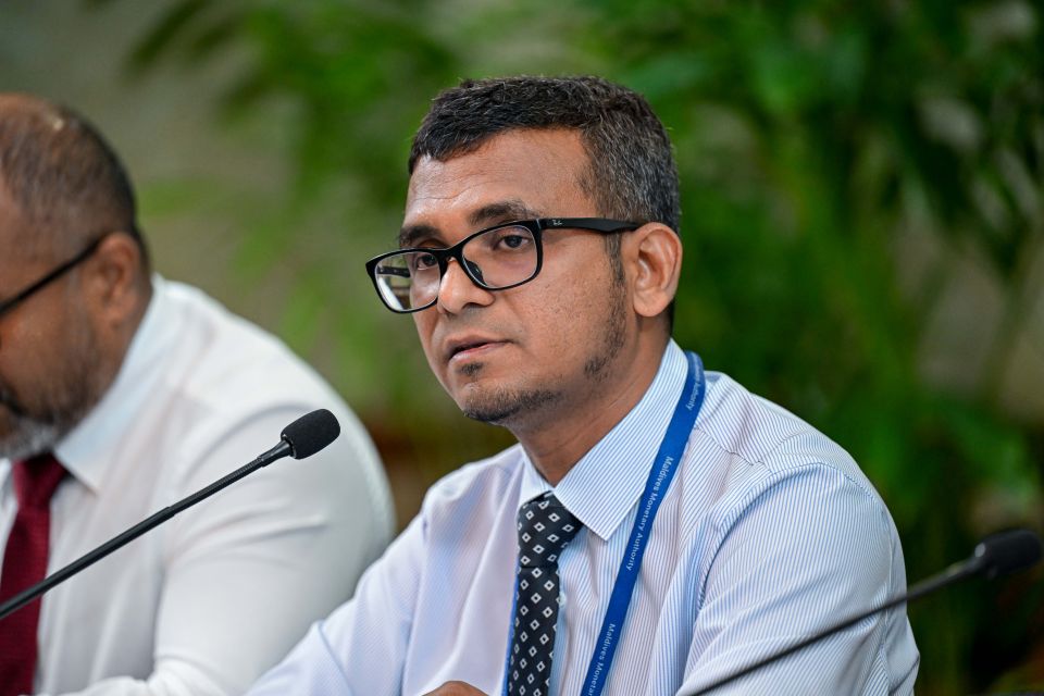 Beyru faisaage massala: Badhaluthakuge beynumakee emmenah ves faseyha kurun: Governor