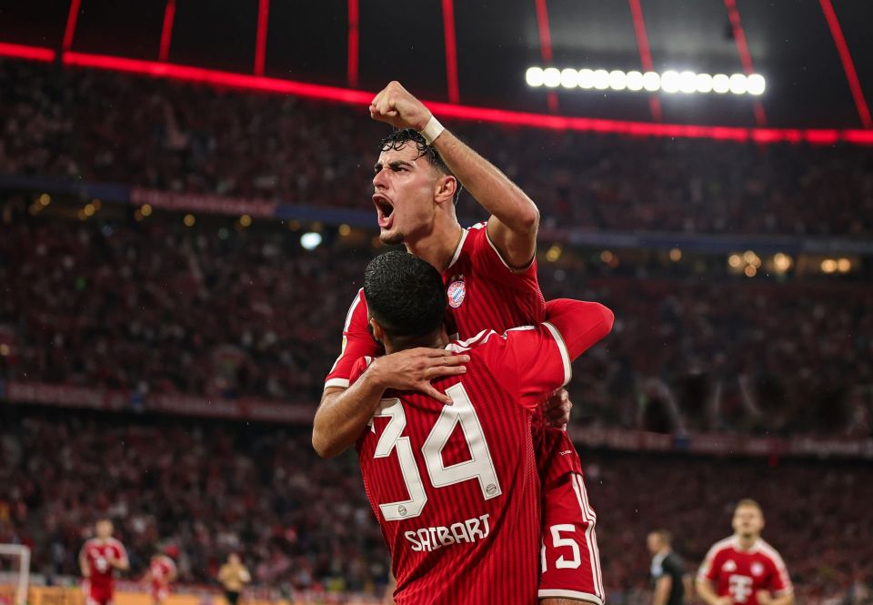 Bayern in 5 goal jahaigen Stuttgart balikoh, league feshee varugadhakoh 