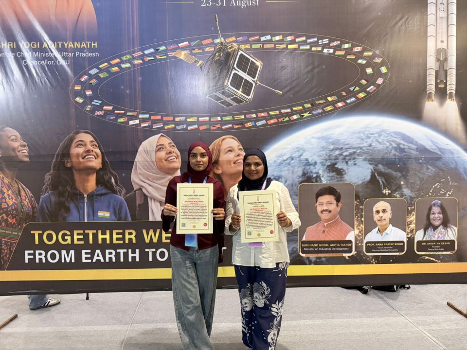 Dhivehi dharivaraku baiverivi Mission ShakthiSAT dhuniyeyge record akah