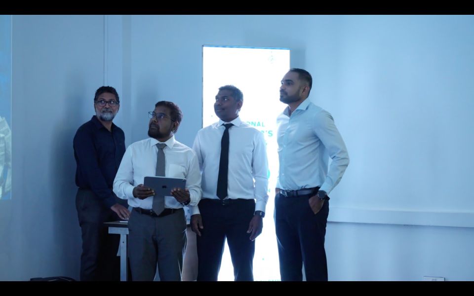 Engineer dhaairaainn haassa 2 scholarship STO in tha'aarafu koffi 