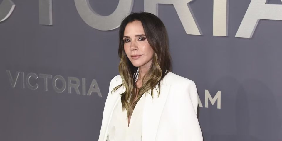 Victoria Beckham ge kunfunyah 18 aharu fahun furathama faharah faidhaavejje