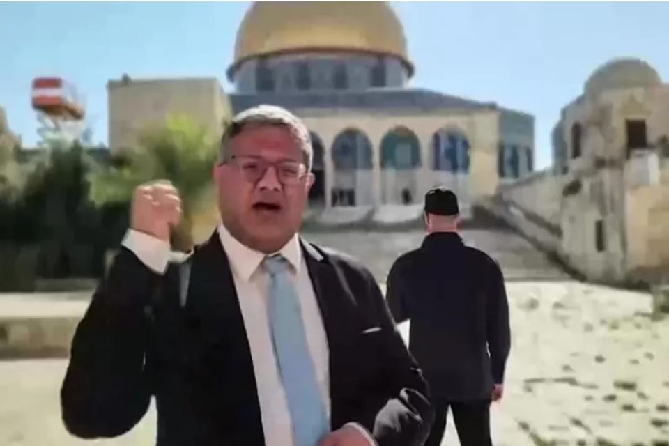 Israel inn efeshee Aqsa miskih Yahoodhee fahllhiakah badhalukurumuge masahkkatheve. 