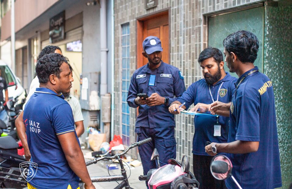 Male' sarahahdhun 13 bidheysee aku immigration ge belumuge dhashah