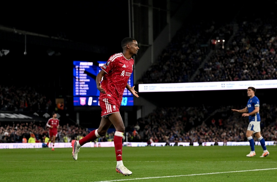 Isak ge goal thakaaeku Liverpool in furathama molhu hoadhaifi 
