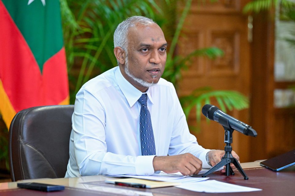 3 resort ge thuhumathu: Gulhumeh noannaane, emeehaa vazeefaainn vakikoffin: Raees 