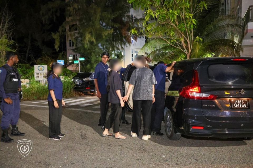 Hulhumale' ge saloon thakaai spa thakun 7 bidheysee aku immigration ge belumuge dhashah 