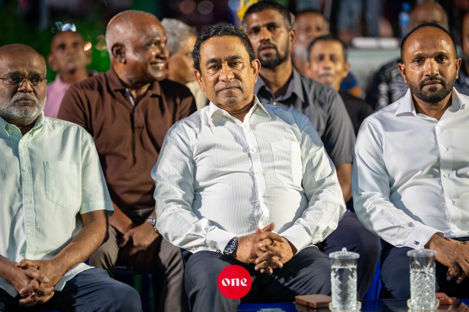 Reyvee bagaavaatheh, fandiyaarunge othee corruption ge massala: Yameen 
