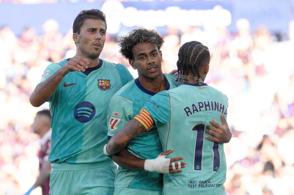 Yamal ge 2 goal aaeku Barca in molhuvumuge silsilaa dhamahattaifi 