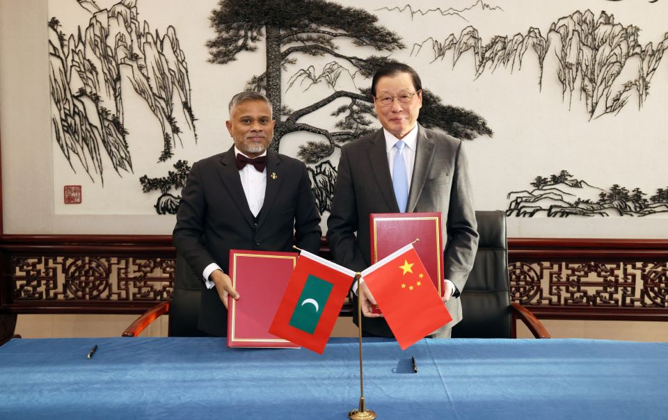 AI beynun kurumaa medhu mashvaraakoh, Raajje aai China PG ge ebbasvumeh 