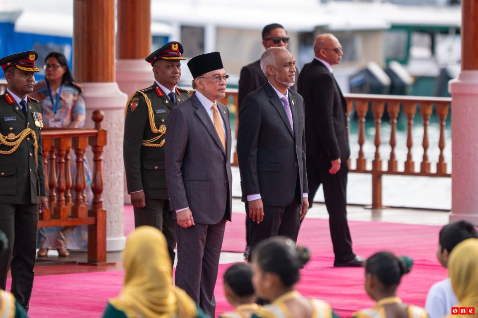 Malaysia ge boduvazeeru Anwar ah rasmee gothun maruhabaa dhannavaifi 