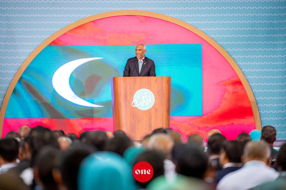 Siyaasee massakai huthurei ge gothugai dhekun badhaluvaan jehey: Raees