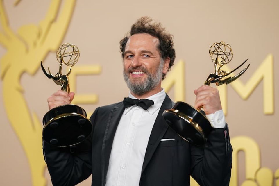 Emmy Awards ge record muguraalai, Widows Bay ah 14 award