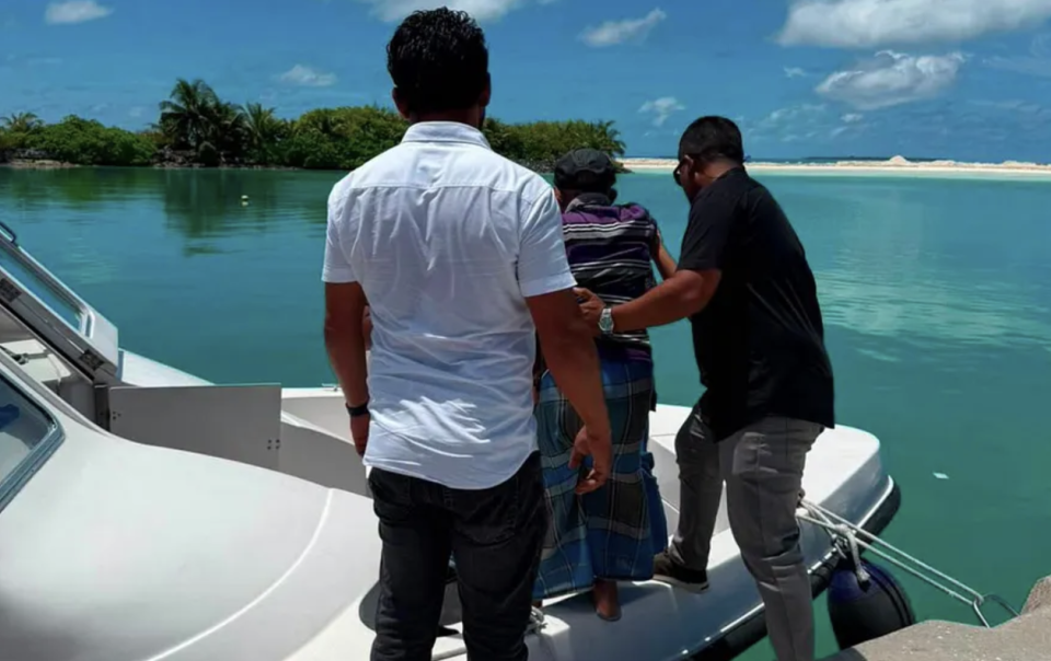 Faresmaathodaa gai nikamethi haalugai alhaalumeh nethi ulhunu dhuvasvee meehakaa dhaulathun havaaluvejje