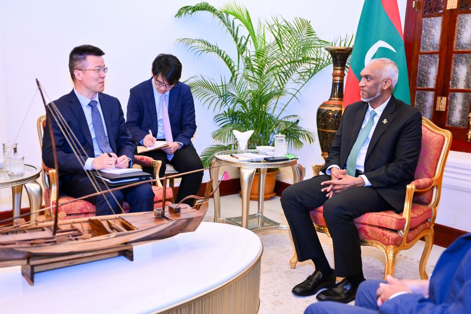 China ge communist party ge vafudhei, Raees Muizzu aa bahdhalu kurahvaifi