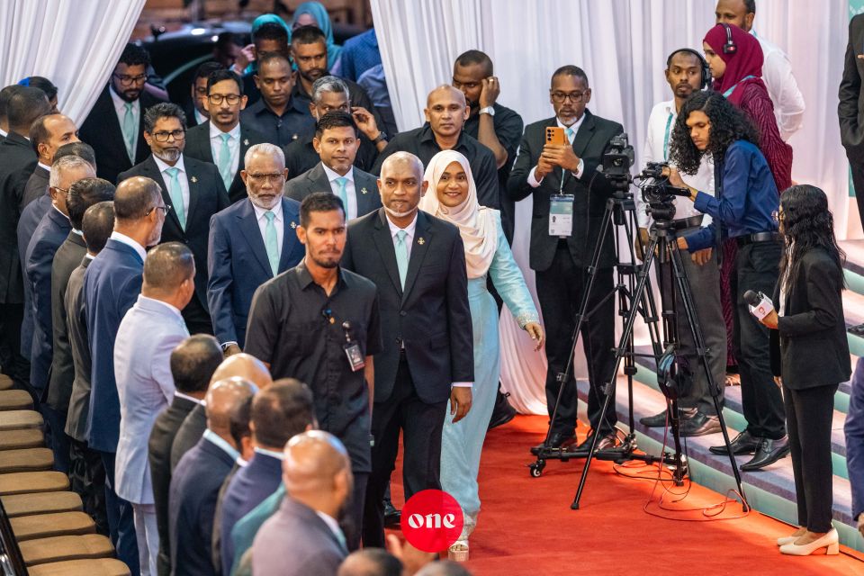 Ijuthimaaee feyraan rangalhu kohgen noonee heyo tharagee nugeneveynei