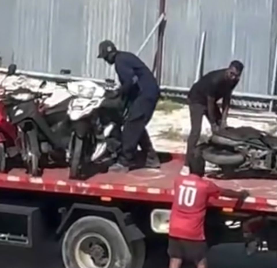 Dhauruvaa video inn  fennane nahthaalan huhddha dheefaivaa ulhandhuthakeh: fuluhun
