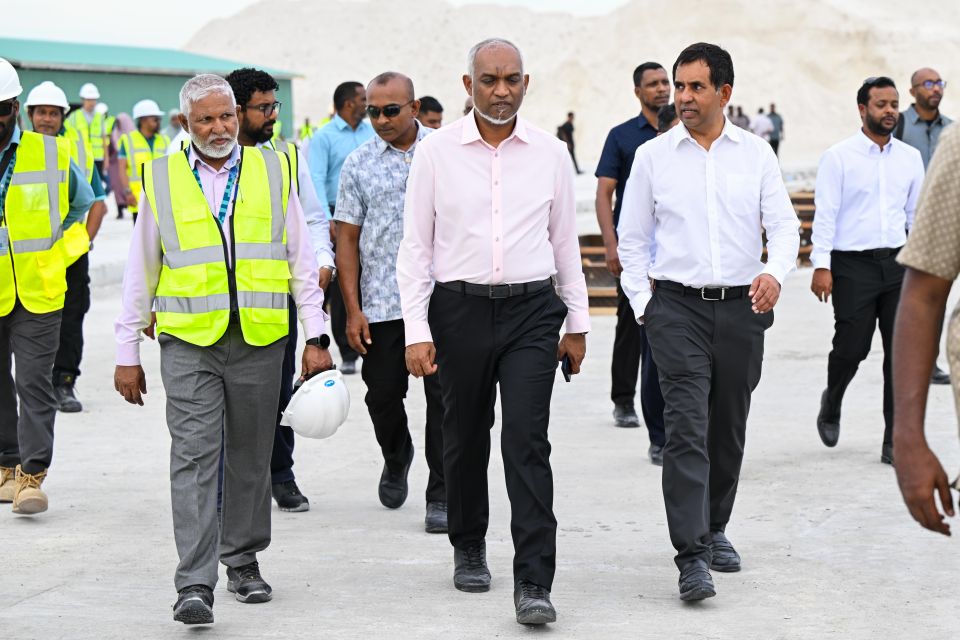 Thilafushi Port aaeku dhiriulhumuge agah bodu luyeh libeyne, miee fahi kurimageh: Saeed 
