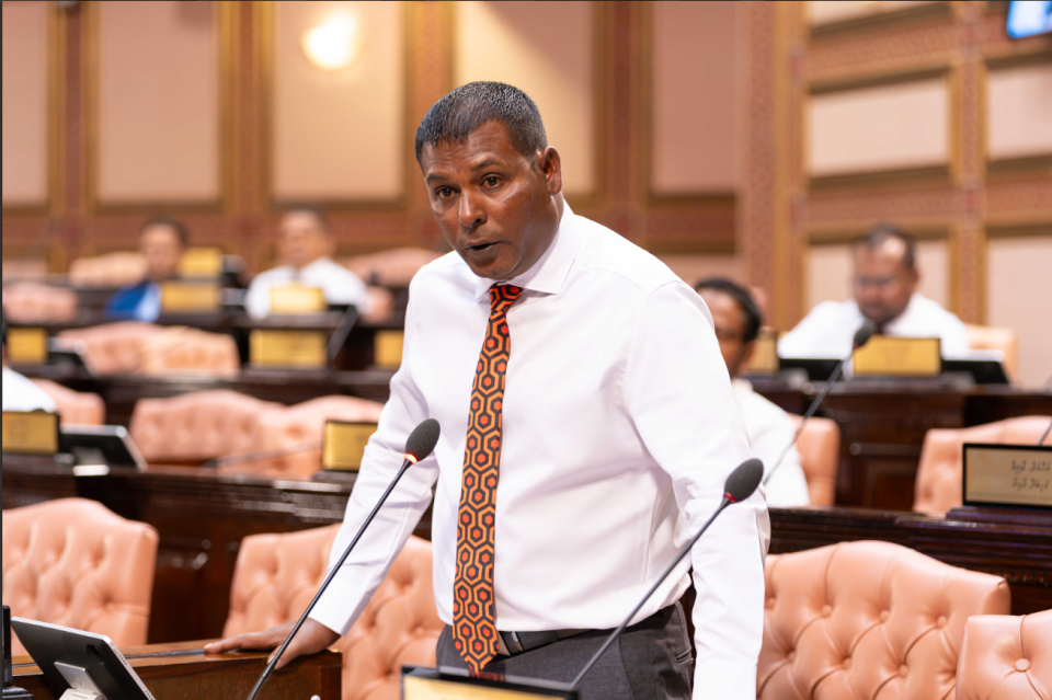 Mihaaruves heskiyaifa vagah cigarette aai mudhaa Raajje ethere kurey: Abbas
