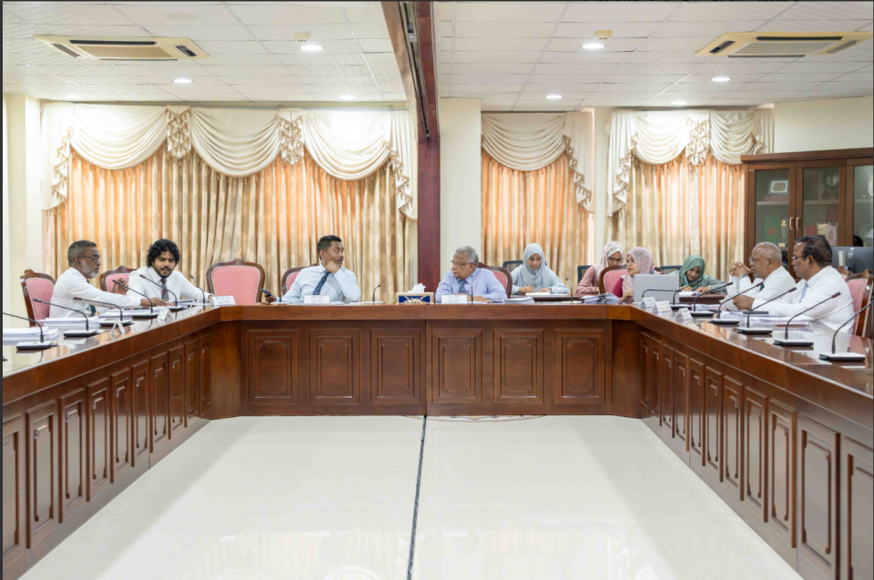 Vazeerunge musaara 58,500 in 75,500 ah bodukuran faaskoffi 