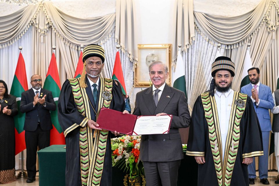 Raees ah Honorary Doctorate kan libumakee kurahvaa massakaiythah balaigannakamuge hekkeh: PNC