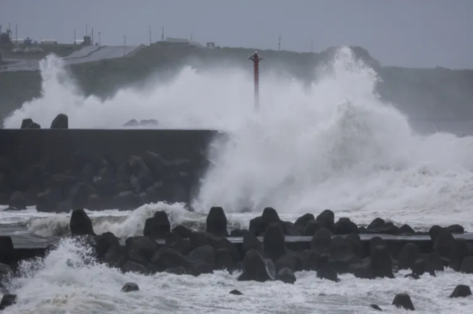 Typhoon Champi gai Taiwan un meehaku maruve 350 meehaku zahamvejje