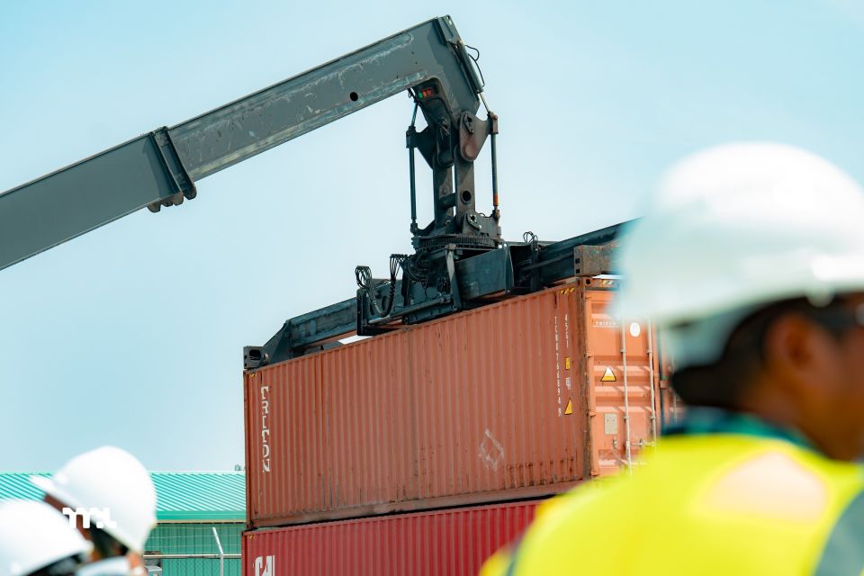 MPL inn Thilafushi cargo terminal gai FCL container clear kuran fashaifi 