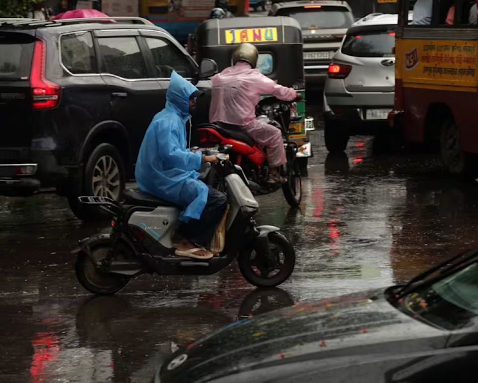 Thousands evacuate India's eastern coast ahead of Cyclone Arnab